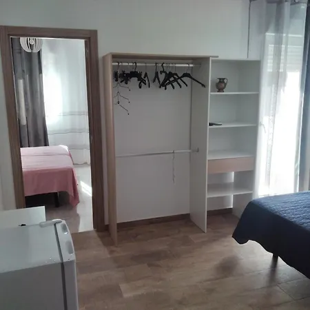 Boutique Algarrobo Bed & Breakfast *